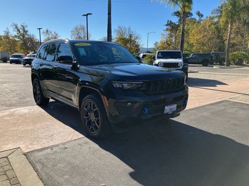 Used 2023 Jeep Grand Cherokee 30th Anniversary image 6