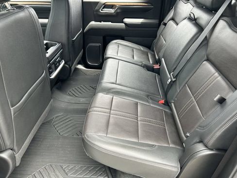 Used 2023 Chevrolet Silverado 1500 High Country AWD/4WD image 26