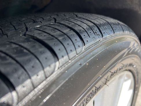 Used 2018 Ford Focus Titanium w/ Titanium Technology Package image 8