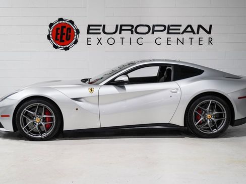 Used 2015 Ferrari F12 Berlinetta image 7
