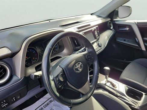 Used 2018 Toyota RAV4 XLE w/ Plus Extra Value Package FWD image 15