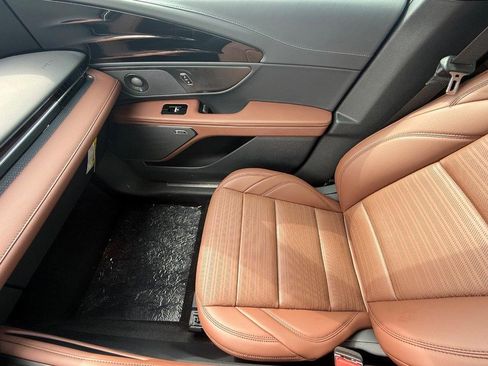 New 2026 Lincoln Nautilus Reserve AWD/4WD image 16