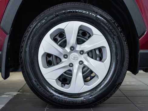 Certified 2025 Toyota RAV4 LE AWD/4WD image 14