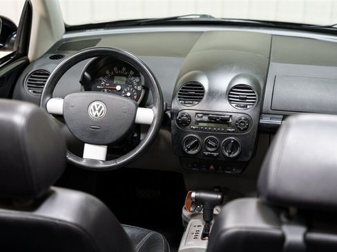 Used 2003 Volkswagen Beetle GLS FWD image 12