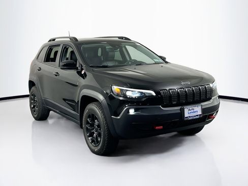 Used 2022 Jeep Cherokee Trailhawk w/ Premium Leather Package image 3