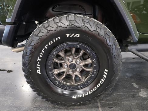 Used 2021 Jeep Wrangler Unlimited Rubicon w/ Trailer Tow Package image 11