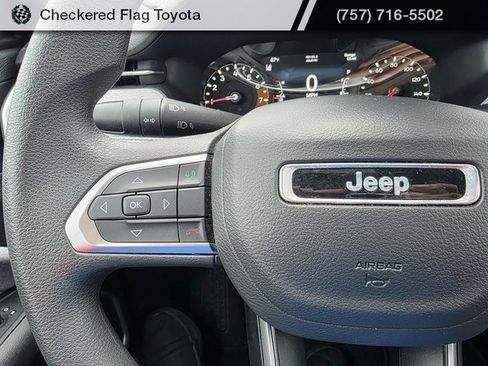 Used 2023 Jeep Compass Sport image 12