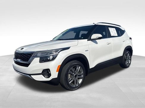 Used 2021 Kia Seltos S AWD/4WD image 2