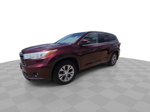 Used 2015 Toyota Highlander XLE AWD/4WD image 4