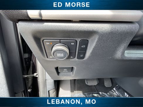 Used 2025 Ford Expedition Active AWD/4WD image 17