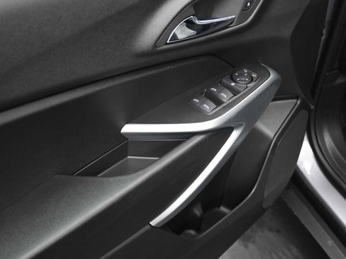 New 2026 Chevrolet Trax LS w/ LS Convenience Package image 17