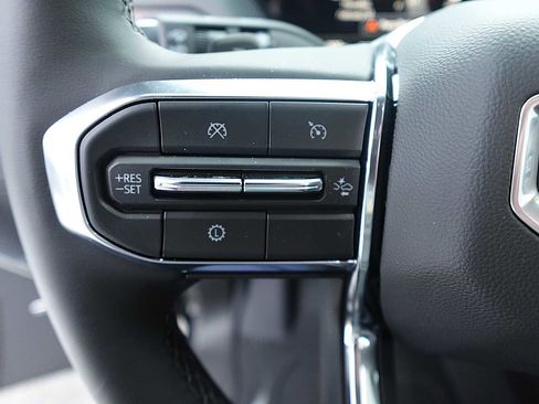 New 2025 GMC Yukon XL Denali w/ LPO, Illumination Package image 16