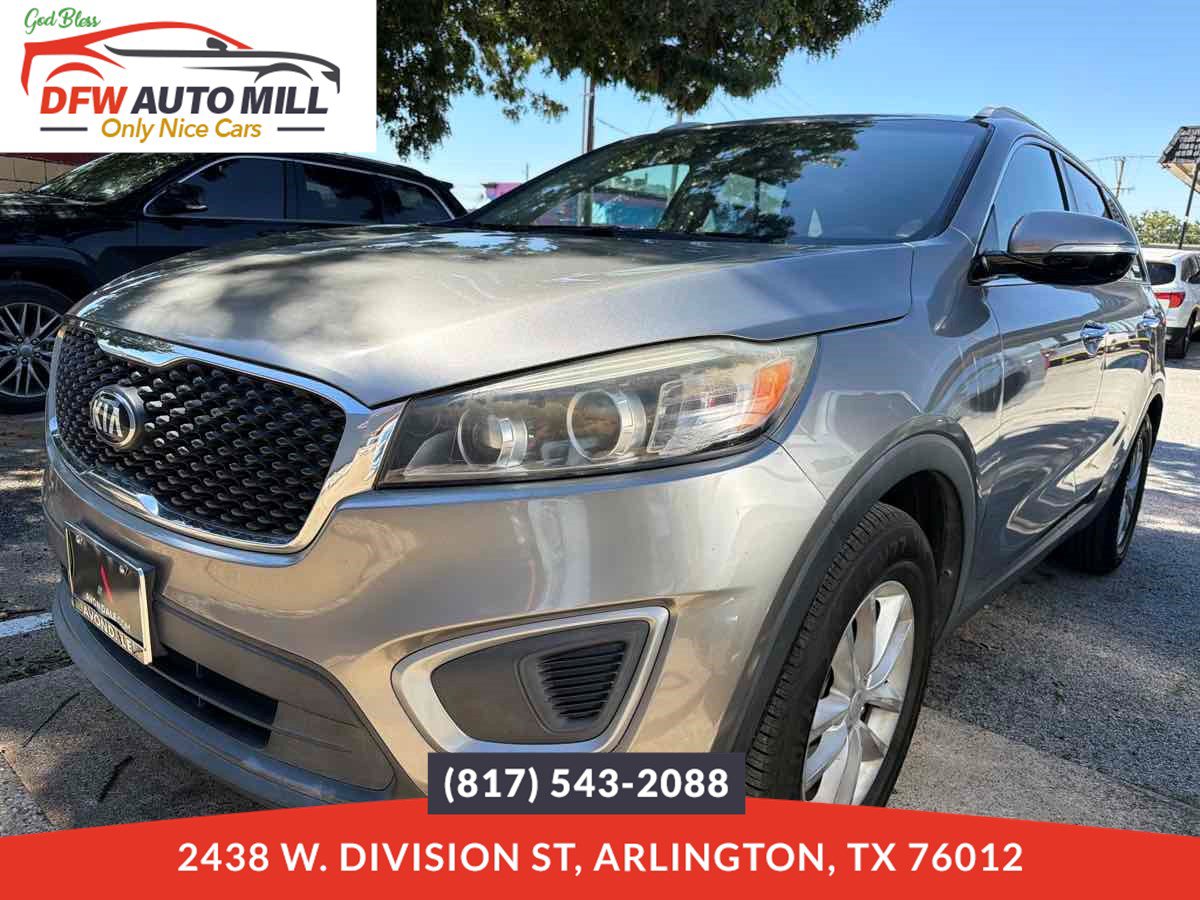 Used 2017 Kia Sorento LX FWD image 1