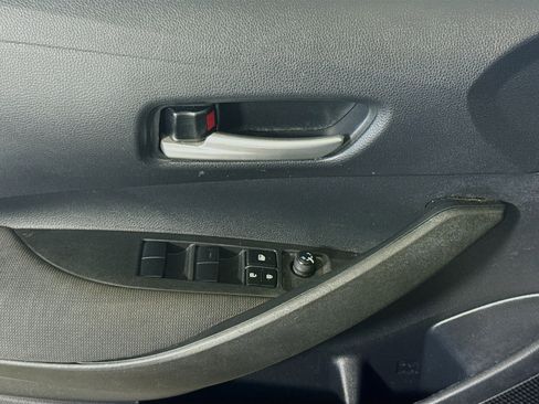 Used 2021 Toyota Corolla LE FWD image 23