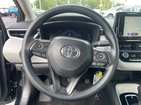 Used 2026 Toyota Corolla LE FWD image 24