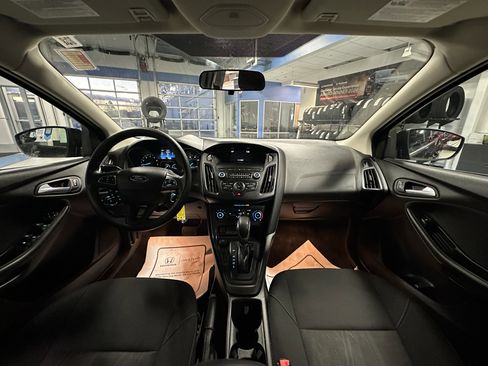 Used 2018 Ford Focus SE image 18