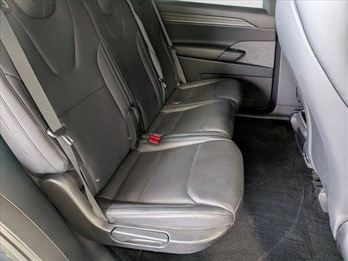 Used 2024 Tesla Model X AWD/4WD image 19