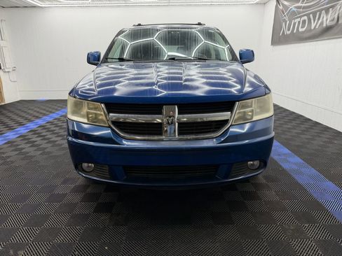 Used 2010 Dodge Journey SXT w/ Flexible Seating Group image 4