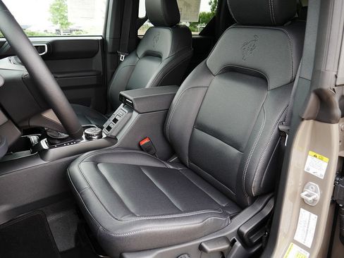 New 2026 Ford Bronco Badlands AWD/4WD image 13