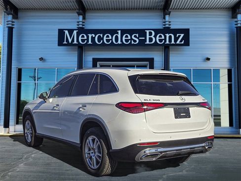 New 2025 Mercedes-Benz GLC 300 4MATIC image 4