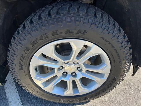 Used 2023 Chevrolet Silverado 1500 LTZ w/ LTZ Premium Package image 12