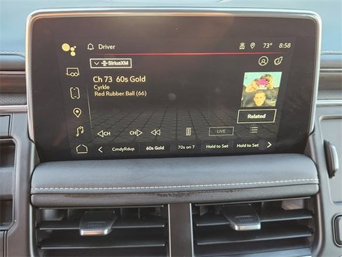 Used 2024 GMC Yukon XL SLT w/ SLT Luxury Package image 16