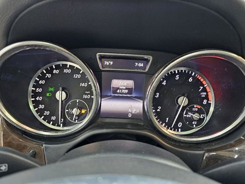 Used 2015 Mercedes-Benz GL 450 4MATIC image 32