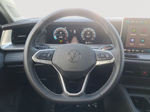 New 2025 Volkswagen Tiguan SE AWD/4WD image 20