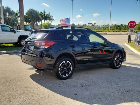 Used 2023 Subaru Crosstrek 2.0i Premium image 5