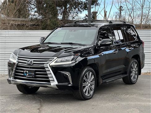 Used 2017 Lexus LX 570 4WD image 6