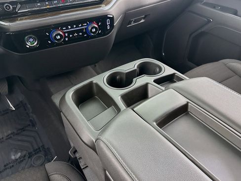 Used 2024 Chevrolet Silverado 1500 LT Trail Boss w/ Protection Package image 5