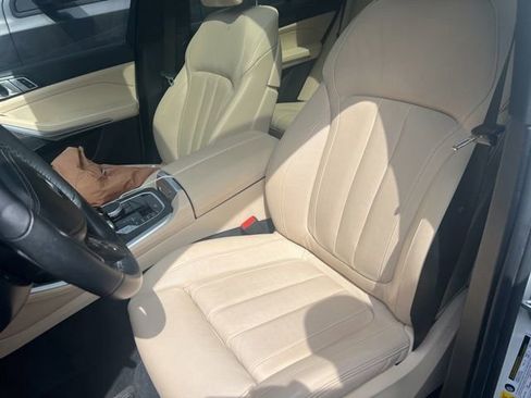 Used 2022 BMW X5 xDrive40i w/ Luxury Seating Package AWD/4WD image 6