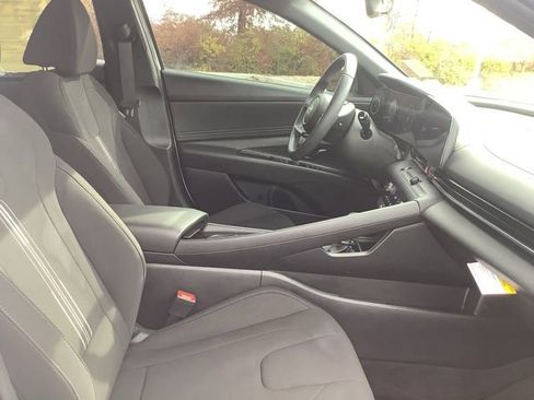 Certified 2025 Hyundai Elantra SEL w/ Cargo Package image 26