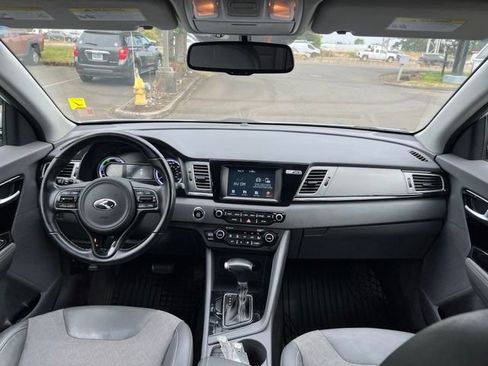 Used 2018 Kia Niro EX FWD image 14