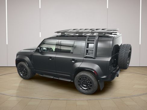 New 2026 Land Rover Defender 110 AWD/4WD image 31