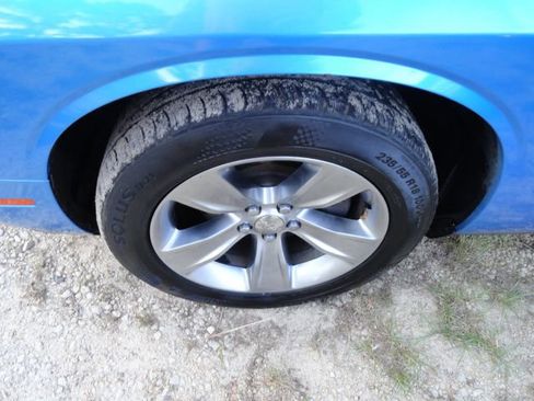 Used 2019 Dodge Challenger SXT image 21