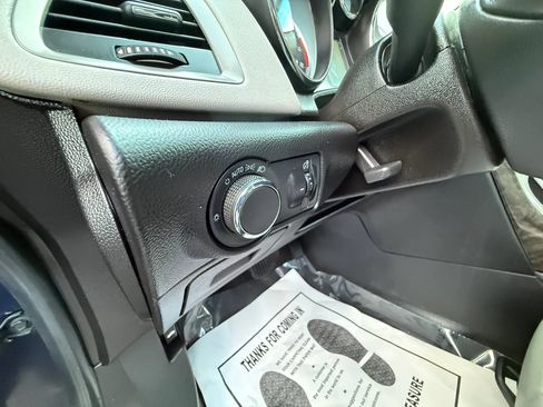 Used 2015 Buick Verano FWD image 17