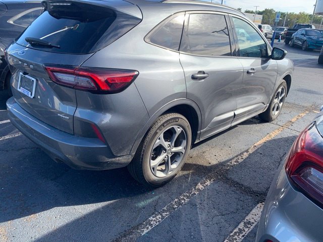 Used 2024 Ford Escape ST-Line w/ Tech Pack #1 AWD/4WD image 3