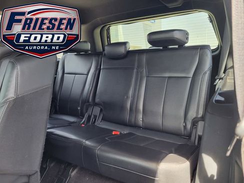 Used 2020 Ford Expedition Max XLT w/ Equipment Group 202A AWD/4WD image 24