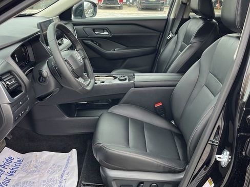 Used 2026 Nissan Rogue SL image 8