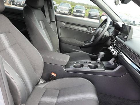 Used 2025 Honda Civic Sport image 15