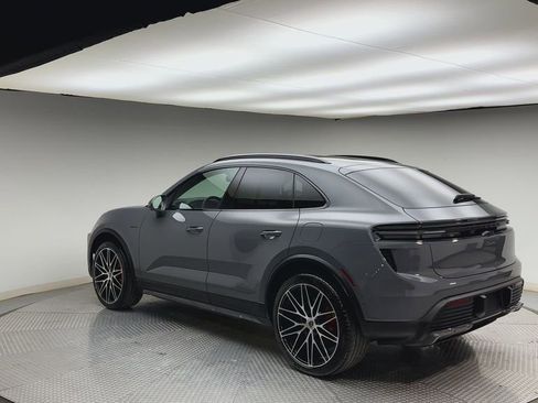 Used 2025 Porsche Macan Turbo Electric AWD/4WD image 4