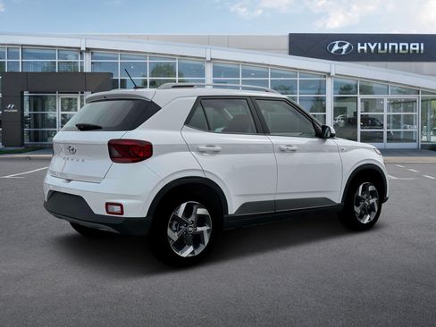 New 2026 Hyundai Venue SEL FWD image 8