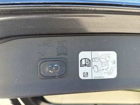 Used 2017 Ford Escape Titanium AWD/4WD image 9