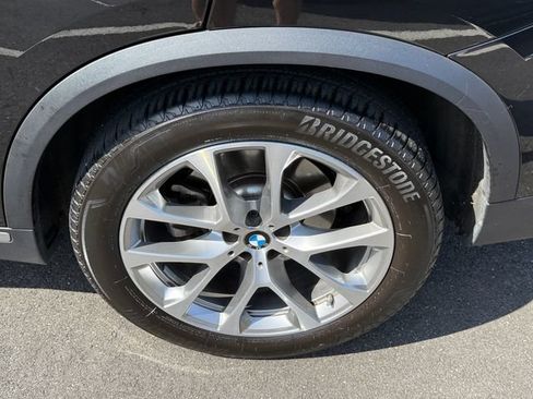 Certified 2024 BMW X5 xDrive40i w/ Parking Assistance Package AWD/4WD image 11