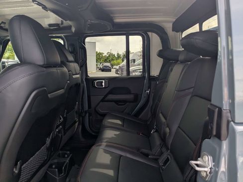 New 2026 Jeep Gladiator Rubicon AWD/4WD image 13