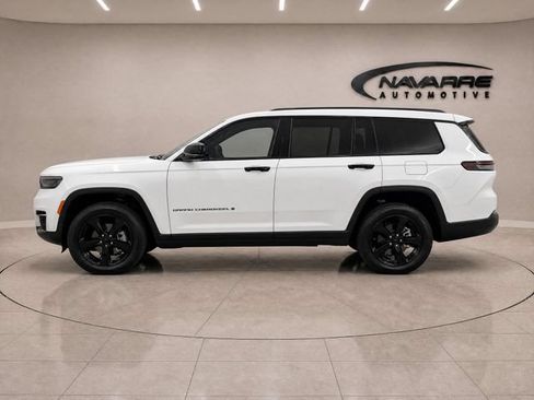 Used 2025 Jeep Grand Cherokee L Limited w/ Black Appearance Package RWD image 4