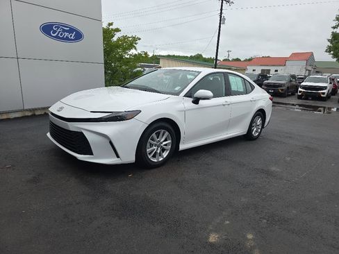 Used 2025 Toyota Camry LE FWD image 2