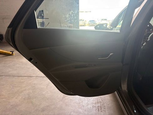 Used 2023 Hyundai Elantra SEL w/ Convenience Package FWD image 12