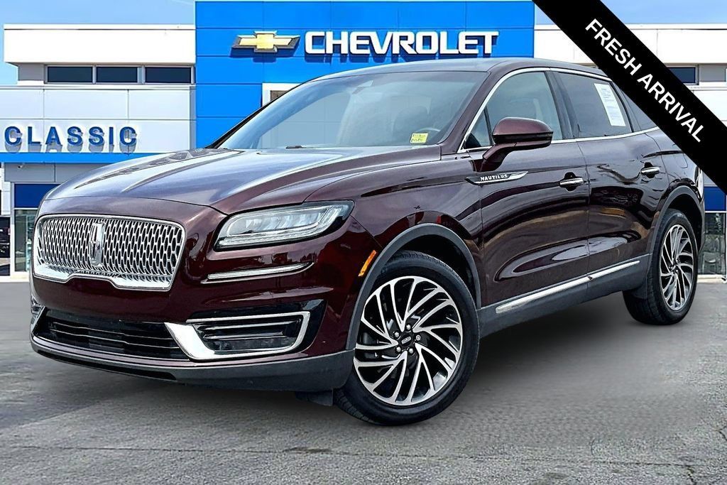 Used 2019 Lincoln Nautilus Reserve AWD/4WD image 2